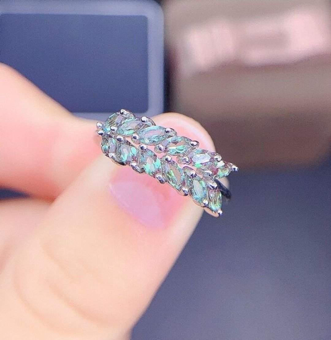 Alexandrite Band Ring, Alexandrite Silver Ring, Delicate Alexandrite Ring - 戒指 - 其他金属 银色