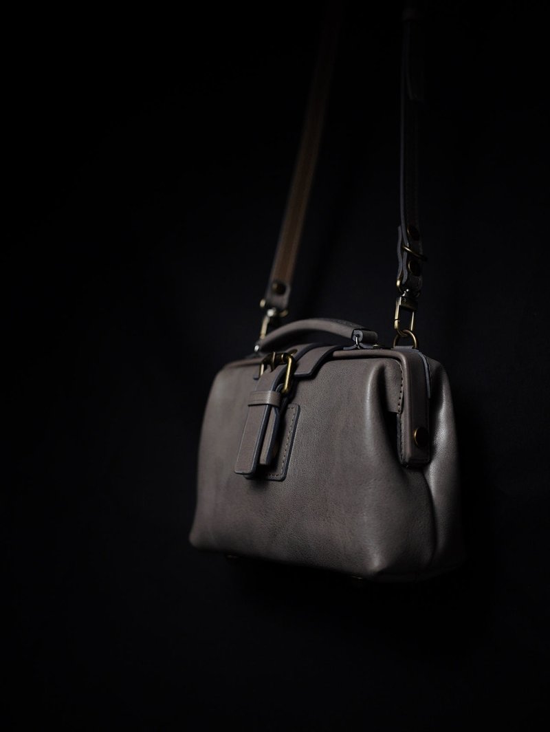 MOOS 单肩 MINI 医生包4:3THIN SIZE 16x12x6.5CM 灰色 - 侧背包/斜挎包 - 真皮 橘色