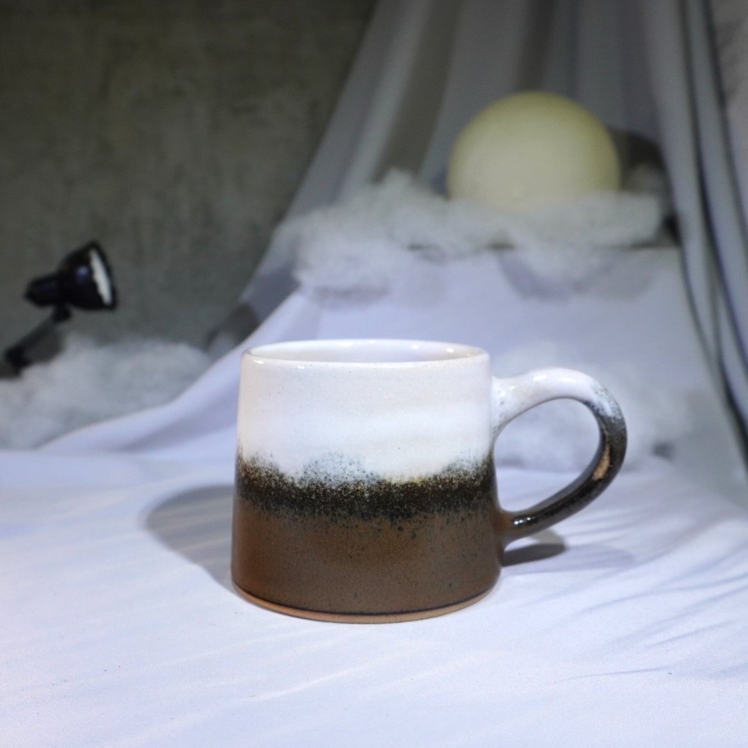 墨褐白小山形杯-约200ml,茶杯,马克杯,水杯,咖啡杯 - 咖啡杯/马克杯 - 陶 多色