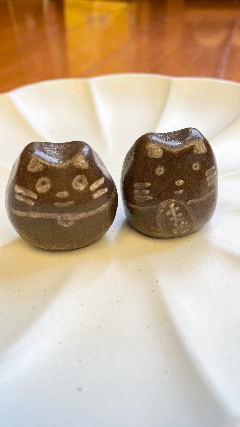 【物喜工作室】手作幸运招财猫小公仔 - 摆饰 - 陶 灰色