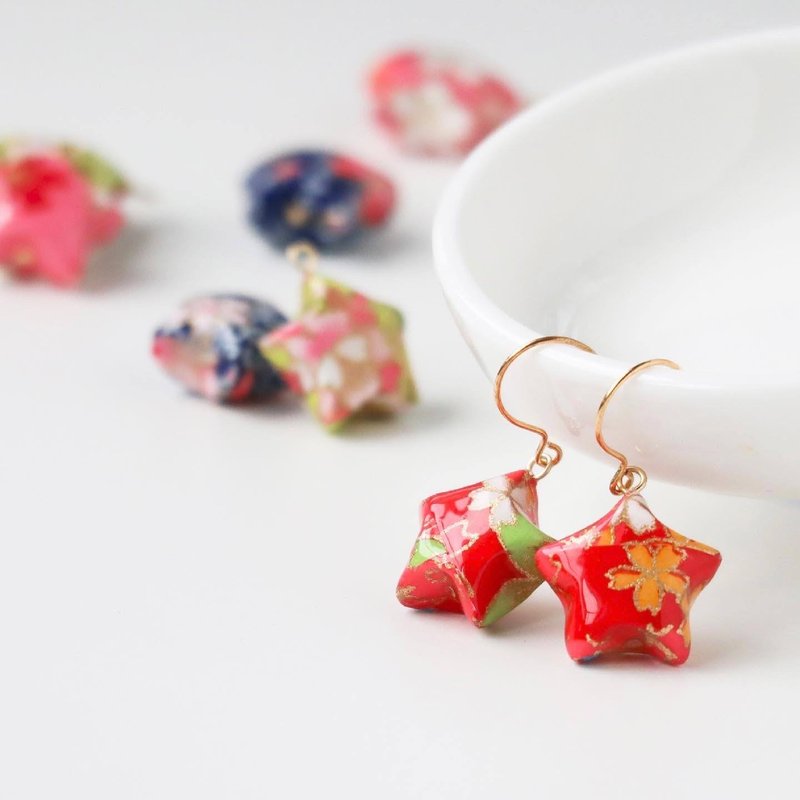 Lucky star of the Japanese paper   pierce  earring - 耳环/耳夹 - 纸 红色