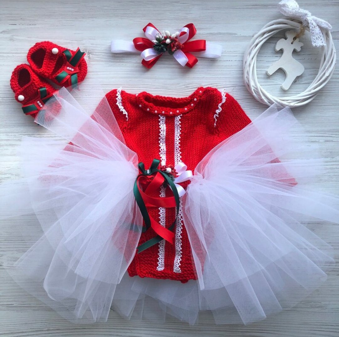 Hand knit romper with lace and pearls, tutu skirt, headband and booties for baby - 包屁衣/连体衣 - 其他材质 红色
