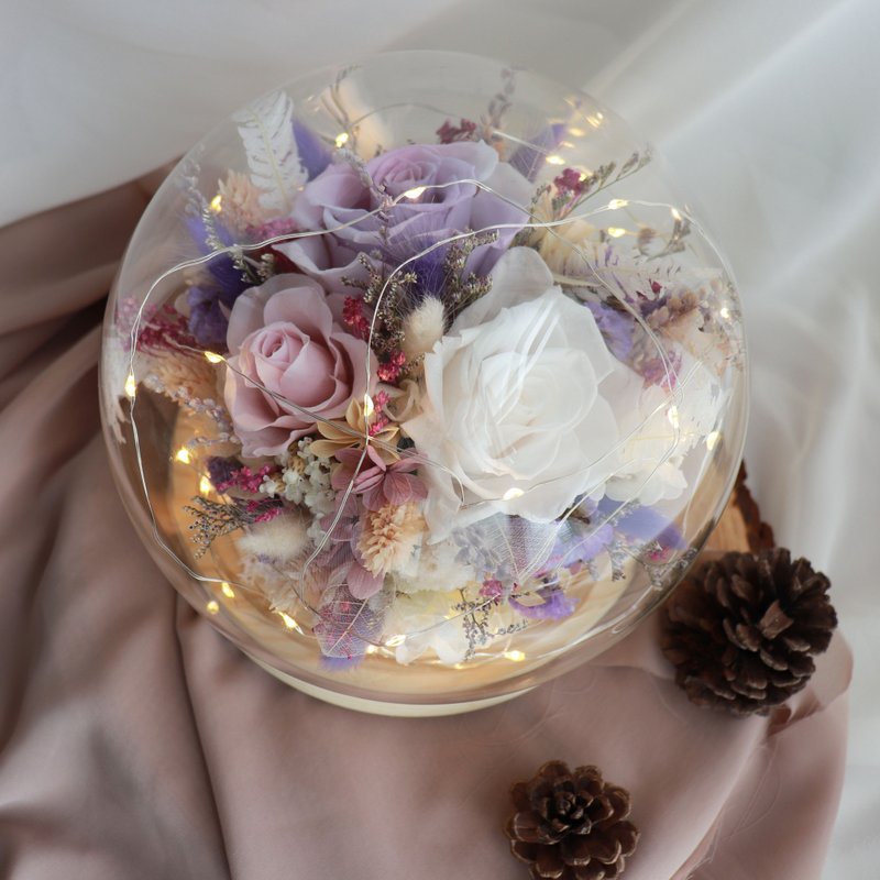 | 定制化礼物 | - 永生花玻璃球(特大) - 居家摆饰 情人节礼物 - 干燥花/捧花 - 植物．花 紫色