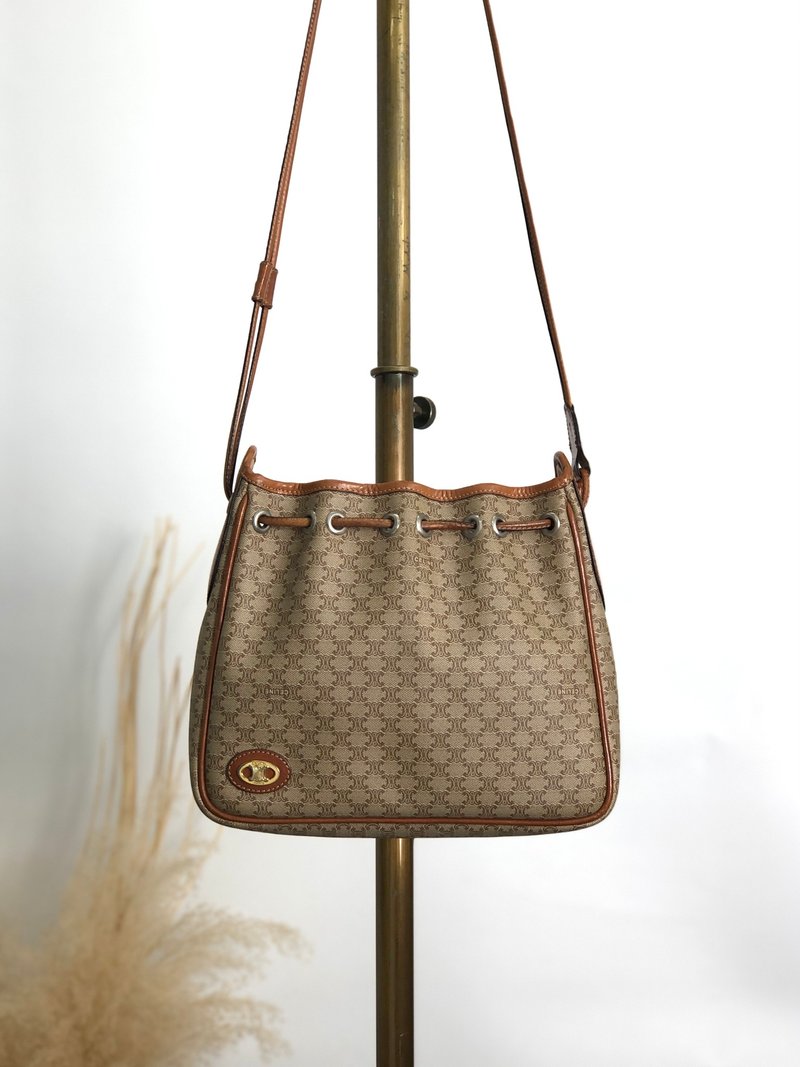 [日本直送，品牌二手包] CELINE Macadam 单肩包，米色，纹章，PVC，皮革，抽绳，复古，旧款，3fus72 - 侧背包/斜挎包 - 防水材质 咖啡色