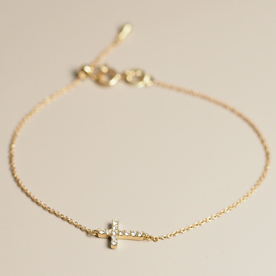 18K金钻石十字架手链 18K Gold The Diamond Cross Bracelet - 手链/手环 - 贵金属 