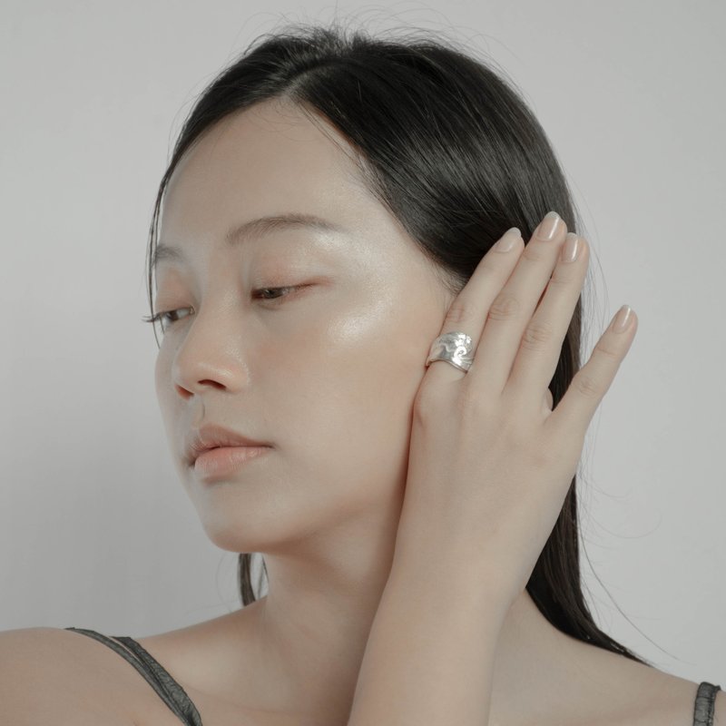 浪 Waves  I 【涛】宽版戒指 - 纯银 - 戒指 - 纯银 银色