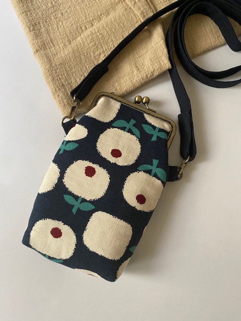 北欧小花手机斜背袋 - 侧背包/斜挎包 - 棉．麻 蓝色