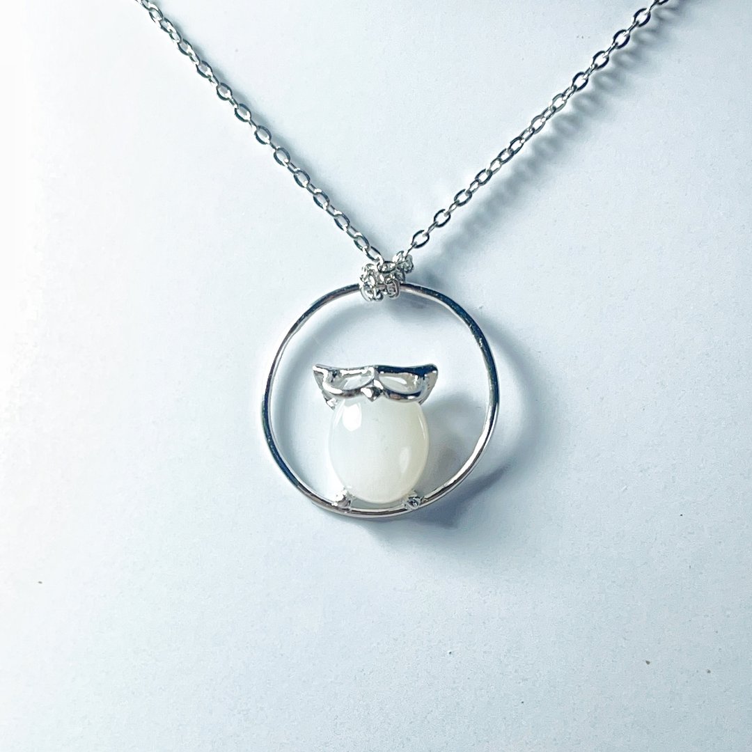 福气猫头鹰 玉 坠子 天然白玉 8 x10mm A货 925 纯银 项链 礼物 - 项链 - 玉石 白色