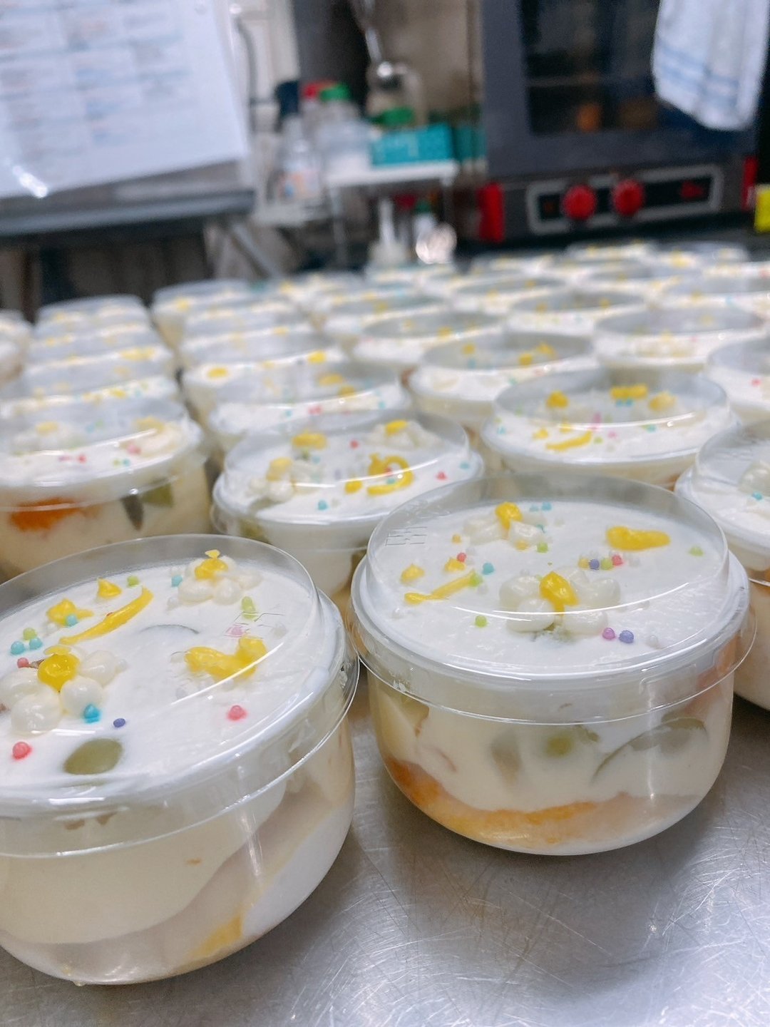 庆生团购杯子蛋糕  生日礼物 小蛋糕 香草水果蛋糕 20 个起订 - 蛋糕/甜点 - 新鲜食材 