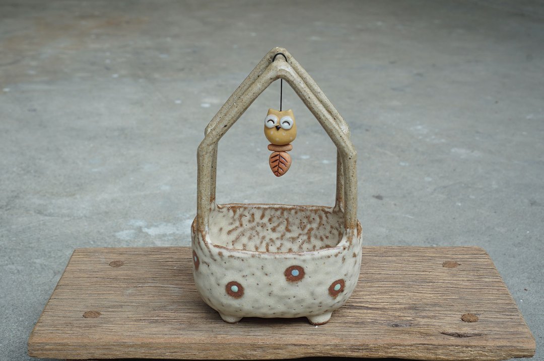 Planter , house , bird  , handmade ceramic , pottery - 花瓶/陶器 - 陶 卡其色