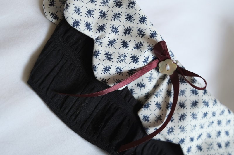 宠物礼服订制/大波浪内衬配洋装  Wavy collar with Skater Dress - 衣/帽 - 棉．麻 黑色