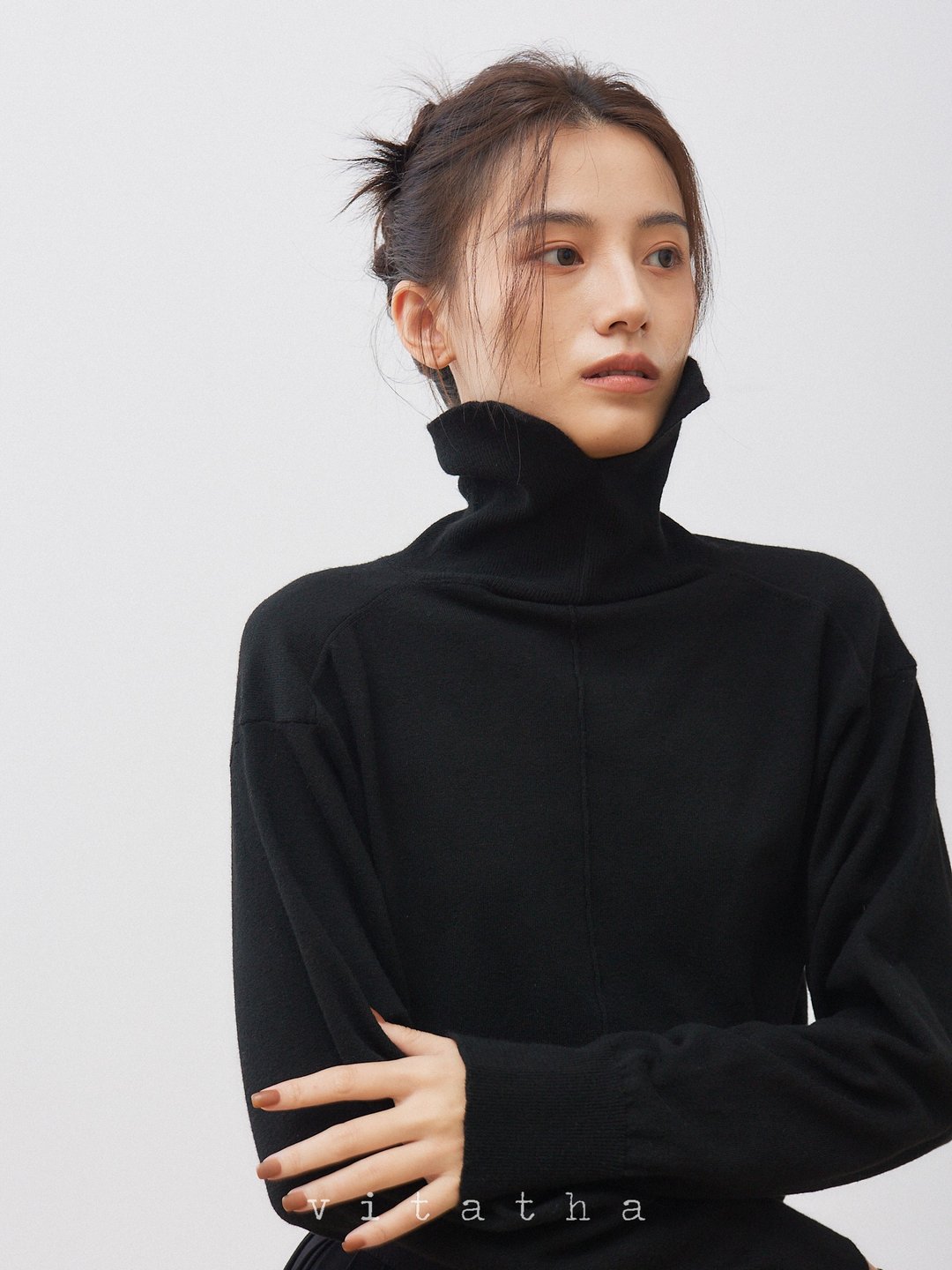 黑色 软 人手一件 秋冬保暖内搭衫 开衩翻领打底内搭针织衫 - 女装 T 恤 - 聚酯纤维 黑色