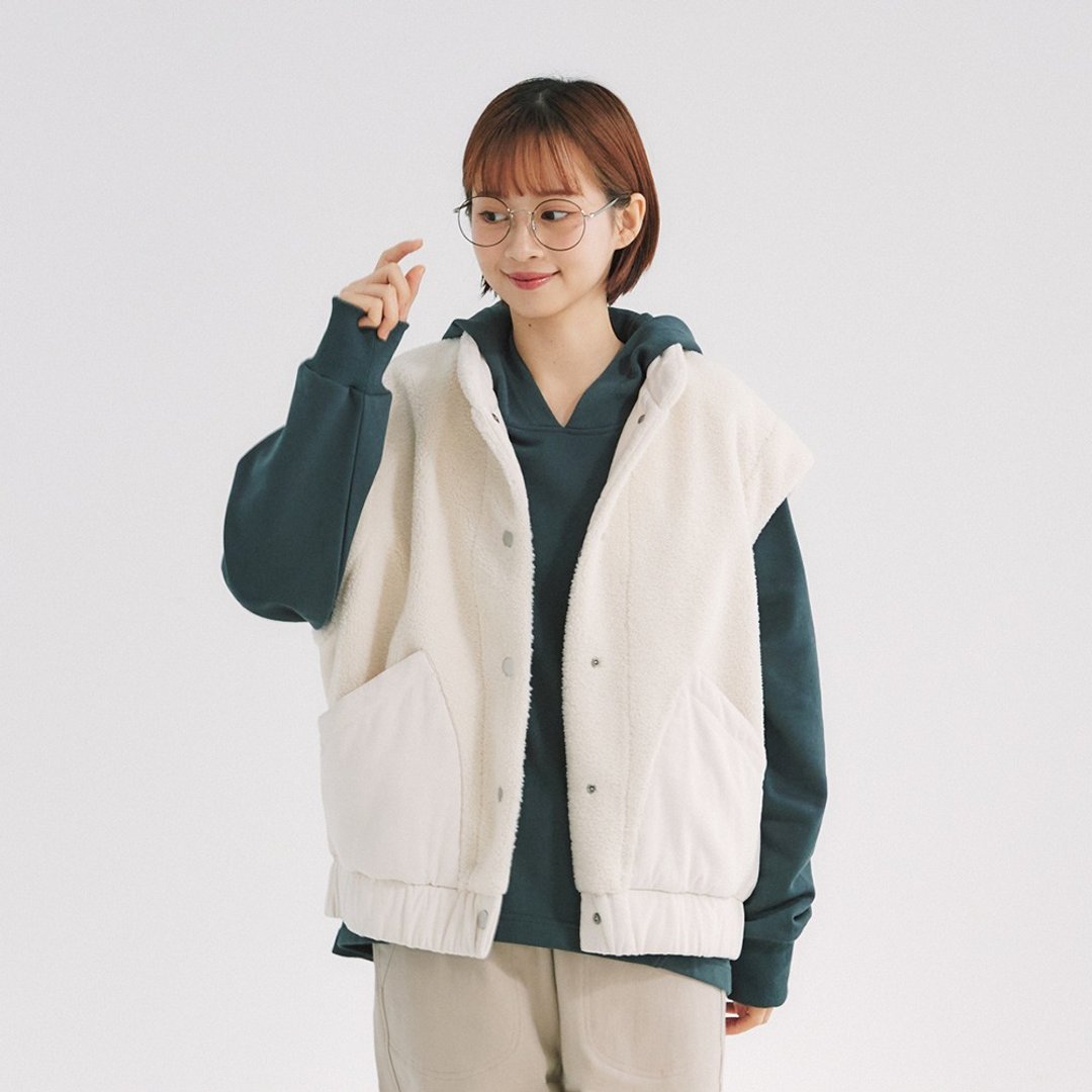 【Simply Yours】羊羔毛拼接背心 白F - 女装背心 - 棉．麻 白色