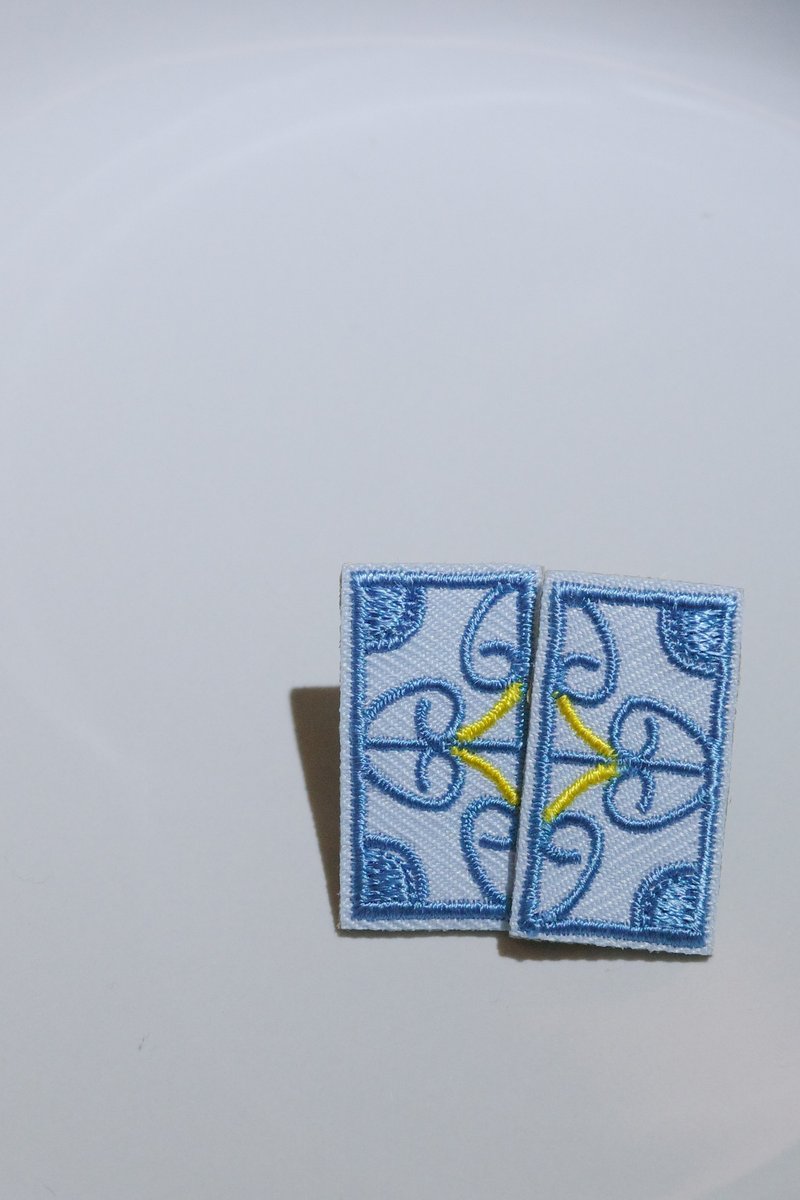 刺绣饰品 铁窗花【水蓝色】 - 耳环/耳夹 - 绣线 蓝色