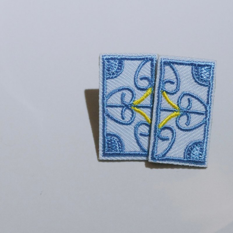刺绣饰品 铁窗花【水蓝色】 - 耳环/耳夹 - 绣线 蓝色