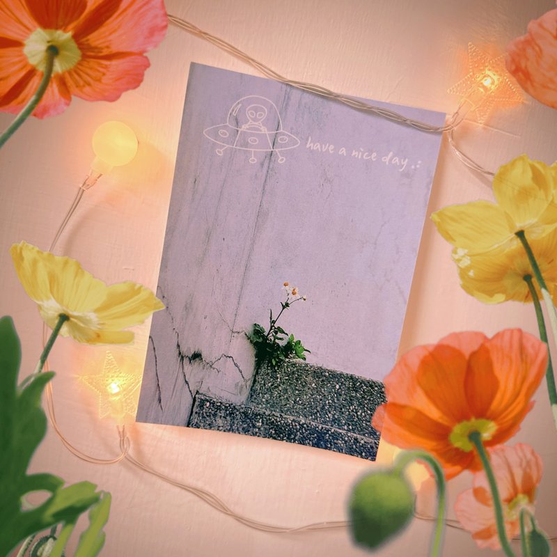have a nice day 外星人游台湾明信片/酷卡/基隆山边 - 卡片/明信片 - 纸 多色