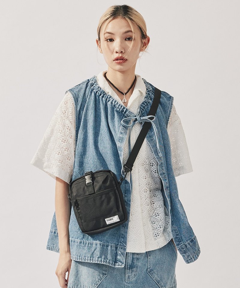 PM旅行小包 黑色 - 侧背包/斜挎包 - 尼龙 