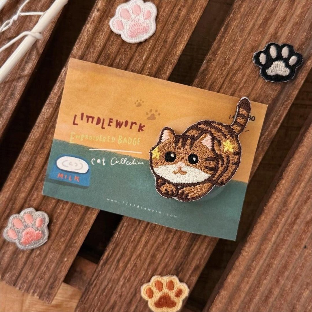 刺绣烫贴/别针 | 猫咪 - 狩猎虎斑 | Littdlework - 徽章/别针 - 绣线 多色