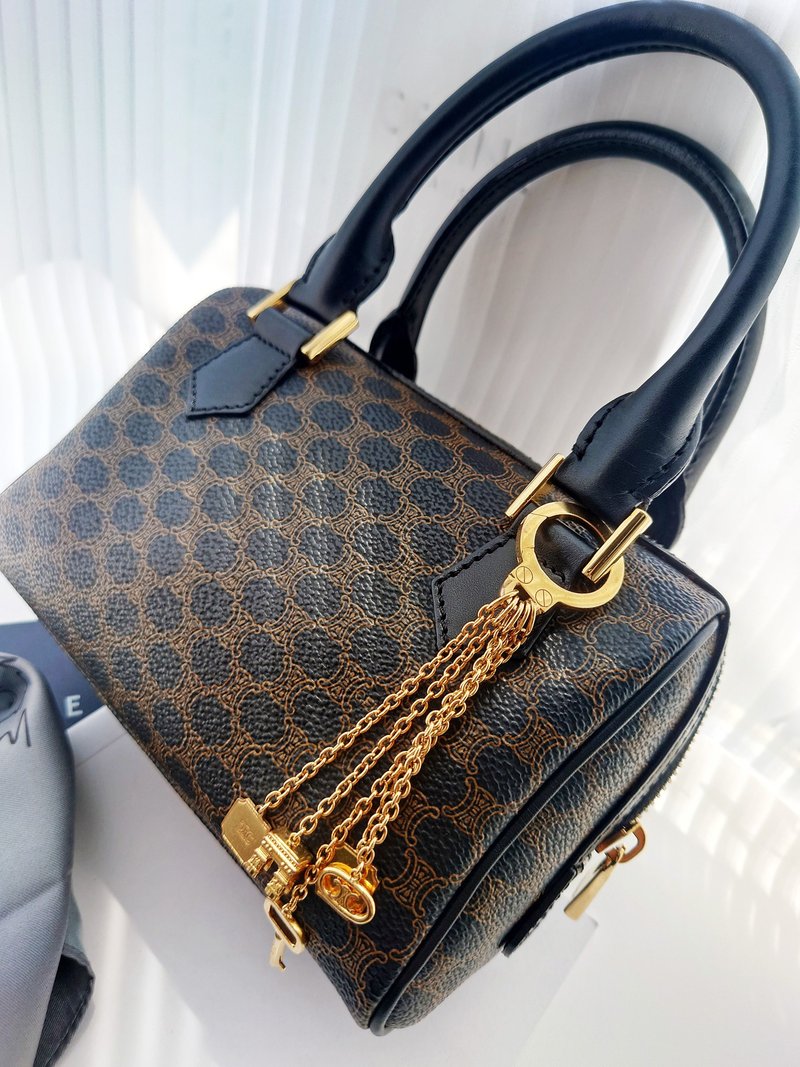 中古真品 带盒 CELINE 黄金凯旋门流苏包包挂饰 挂件锁匙扣钥匙圈 - 钥匙链/钥匙包 - 铜/黄铜 黄色