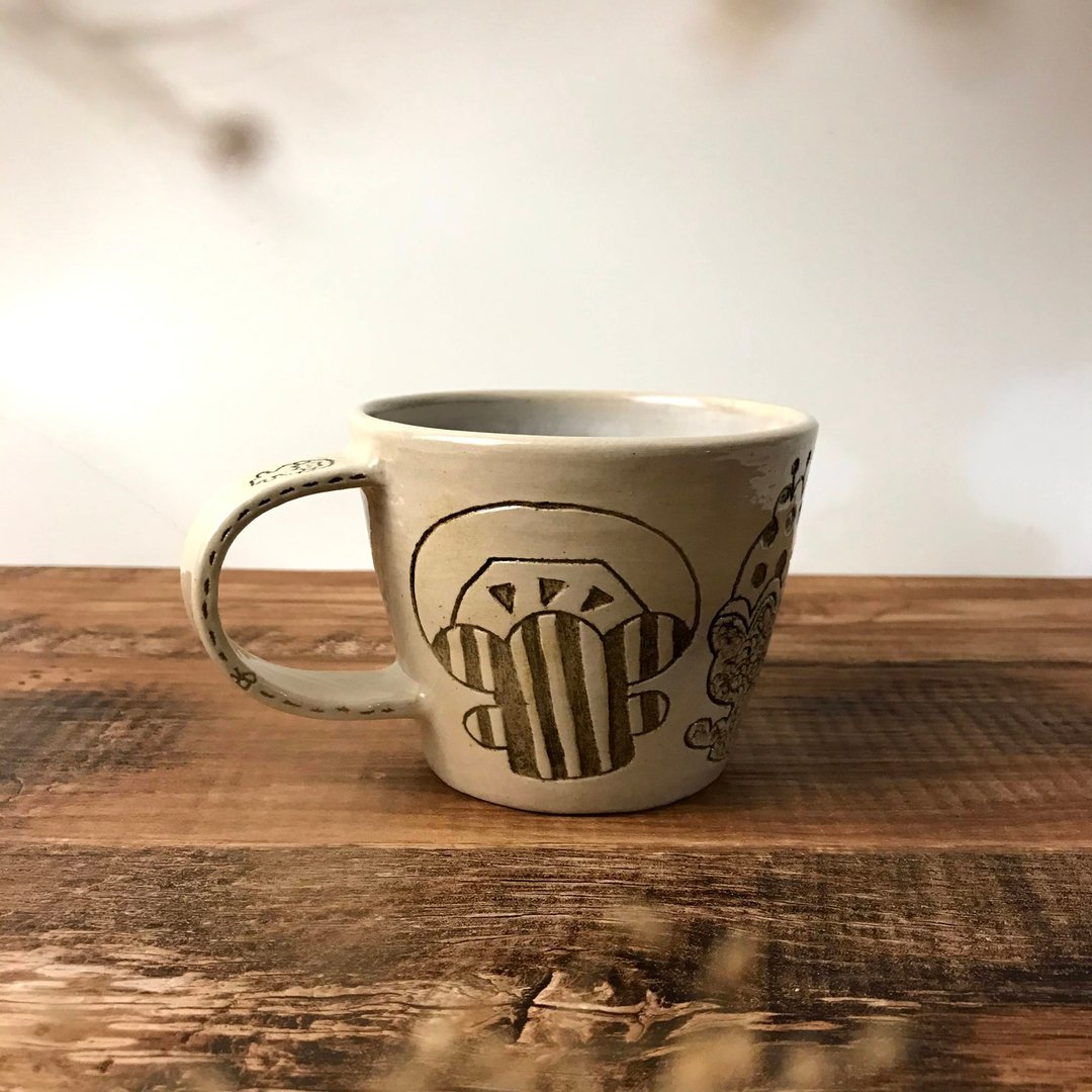 【 小丸 森林 复古 】手刻线条    奶茶色  马克杯  咖啡杯 - 其他杯子 - 陶 咖啡色