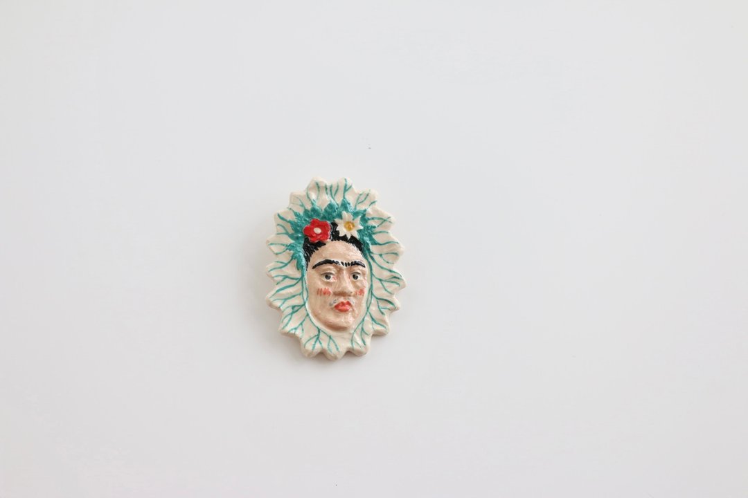 Ceramic Brooch Magnet Frida 03 - 胸针 - 陶 绿色