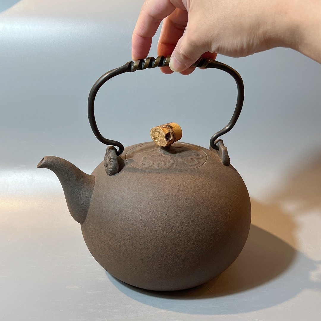 雕花铜把铁锈釉面烧水壶 / 煮水壶 / 小平凡手作 - 茶具/茶杯 - 陶 