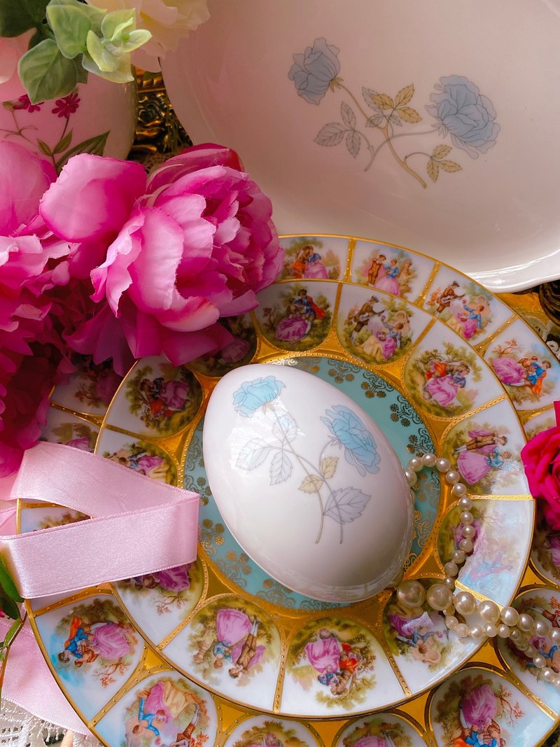 英国骨瓷Wedgwood 蓝玫瑰蛋形珠宝盒饰品盒库存品情人节 礼品 - 其他 - 瓷 多色