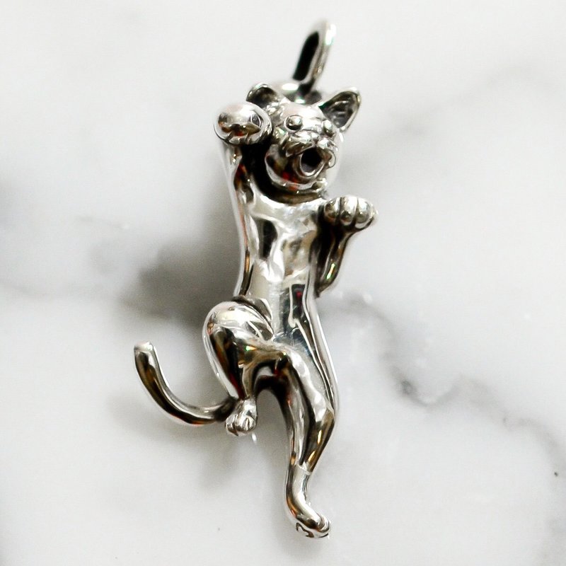 Small beckoning cat pendant silver925 / K18 (Made In Japan) - 项链 - 其他金属 金色