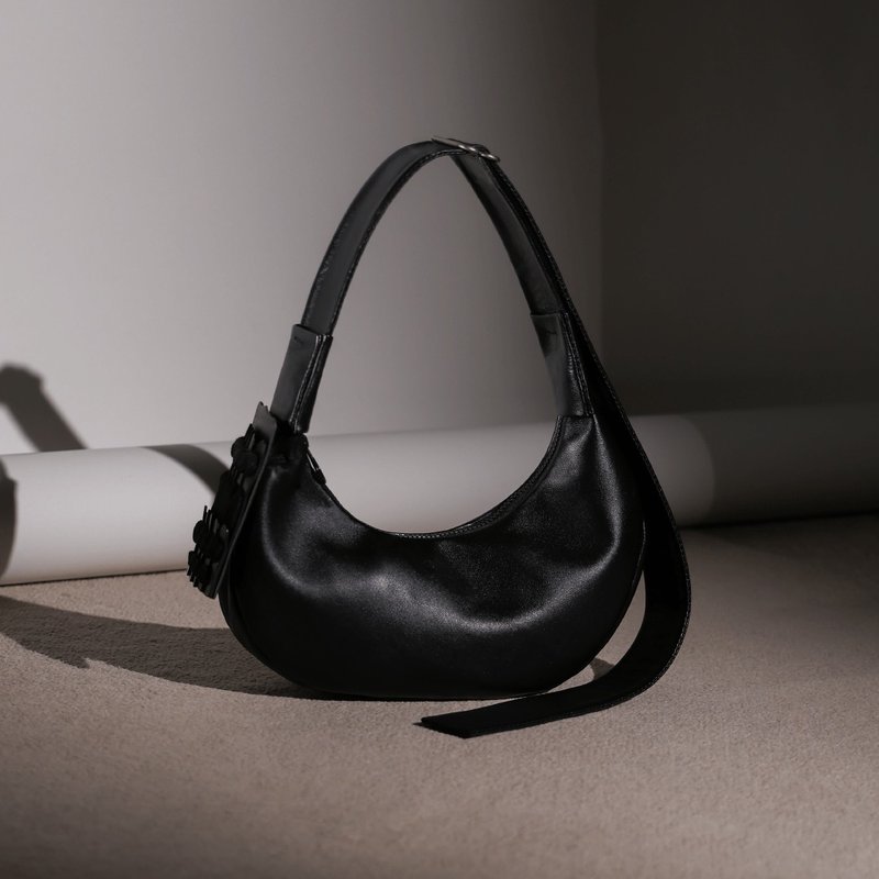盔 Hobo bag S (light) - 手提包/手提袋 - 真皮 