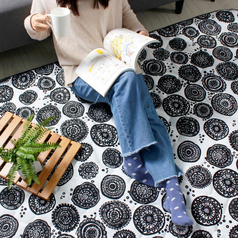 巨大特厚铺棉野餐垫/帐篷地垫(天方夜谭) - 野餐垫 - 棉．麻 黑色