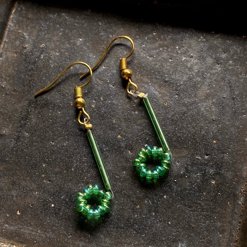 豆苗音符坠式耳环 (勾式) - 耳环/耳夹 - 塑料 绿色