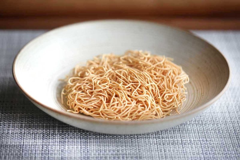 100%台湾小麦制冬菜鸡丝面－五入附冬菜包 - 面/面线/米粉 - 新鲜食材 