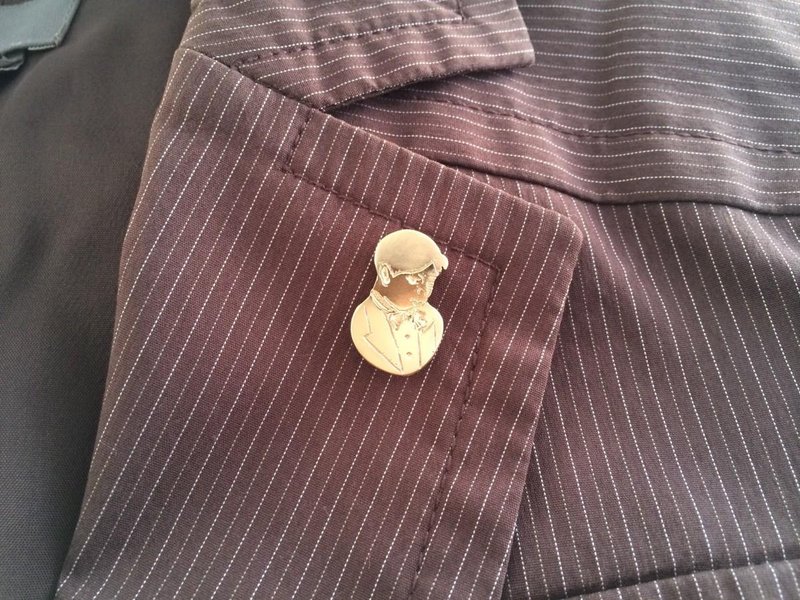 Made to order ◇ Portrait brass pins - 胸针 - 其他金属 金色
