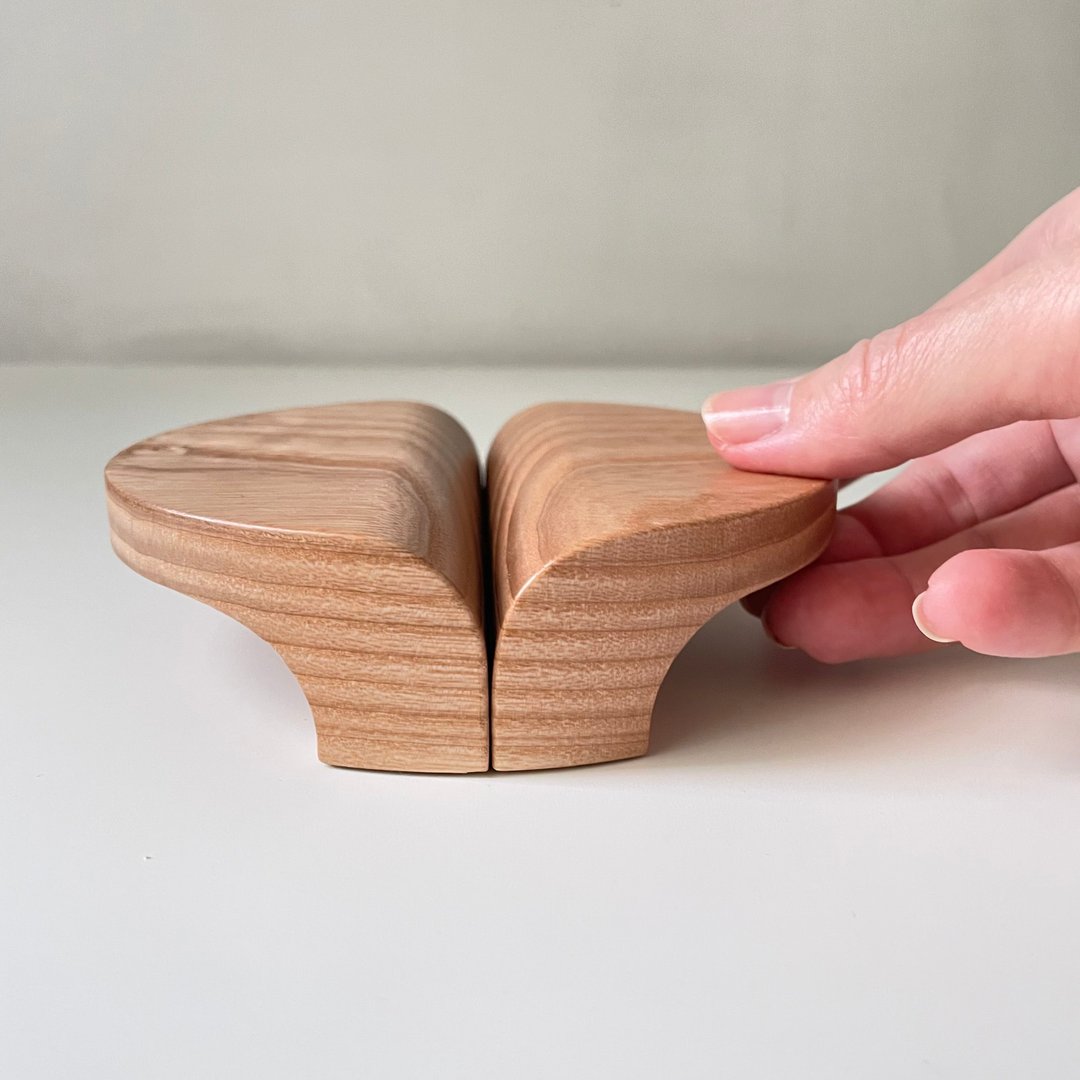 Set of 2 Curved wooden door handles ø12 cm. - 其他家具 - 木头 