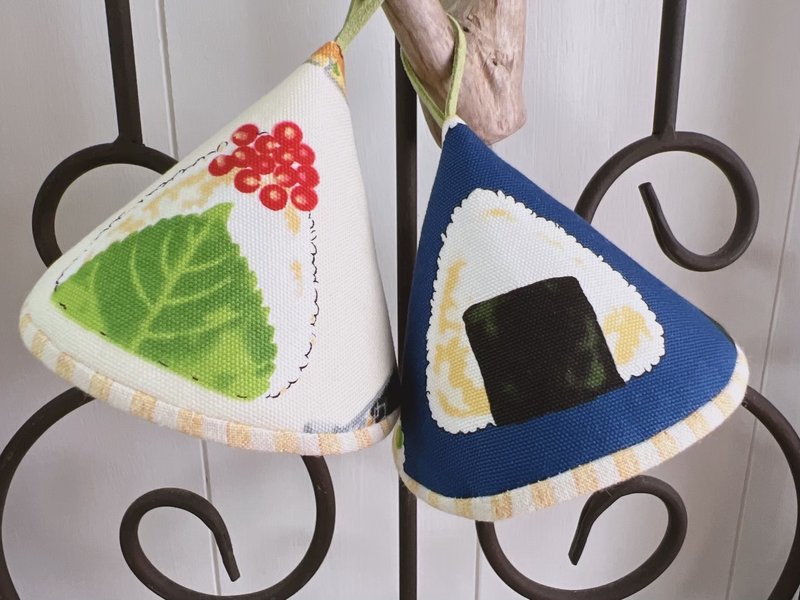 【月亮手作り】 御饭团三角帽隔热垫套 2入一组 - 其他 - 棉．麻 