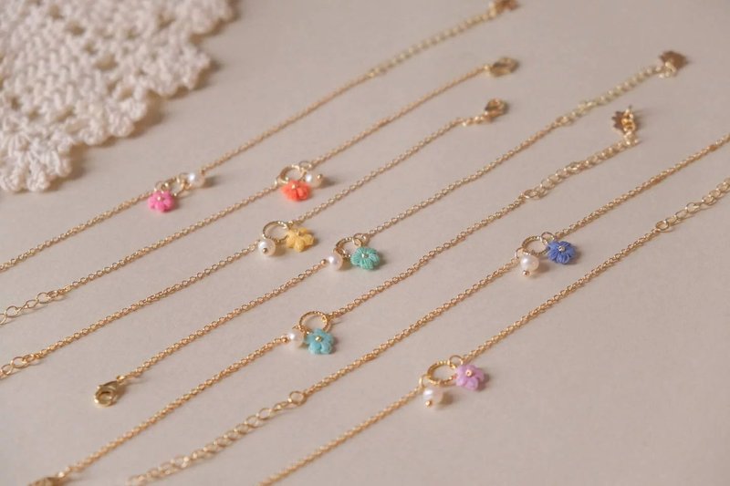 鈎针编织编织 小米粒花手链 - 手链/手环 - 棉．麻 