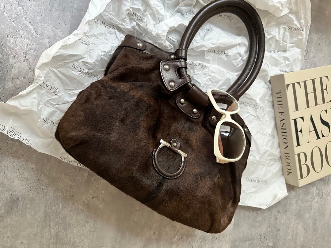 FERRAGAMO 菲拉格慕 马毛 Hobo 包| 经典马蹄扣设计 质感满分 - 手提包/手提袋 - 真皮 咖啡色
