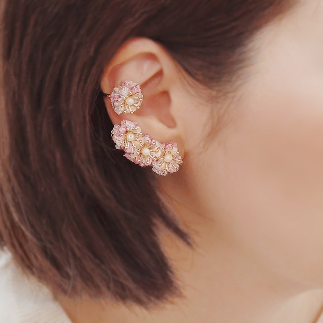 Cherry blossoms ear cuffs - 耳环/耳夹 - 其他材质 粉红色