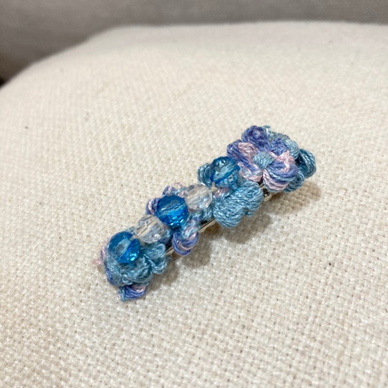 粉蓝小宇宙发夹 - 发饰 - 棉．麻 蓝色