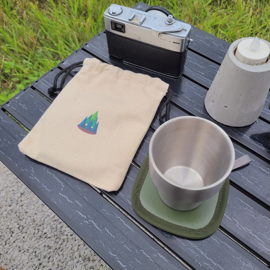 露营 登山 防水帆布杯垫 附森林树木插画收纳袋 - 露营用品 - 防水材质 绿色