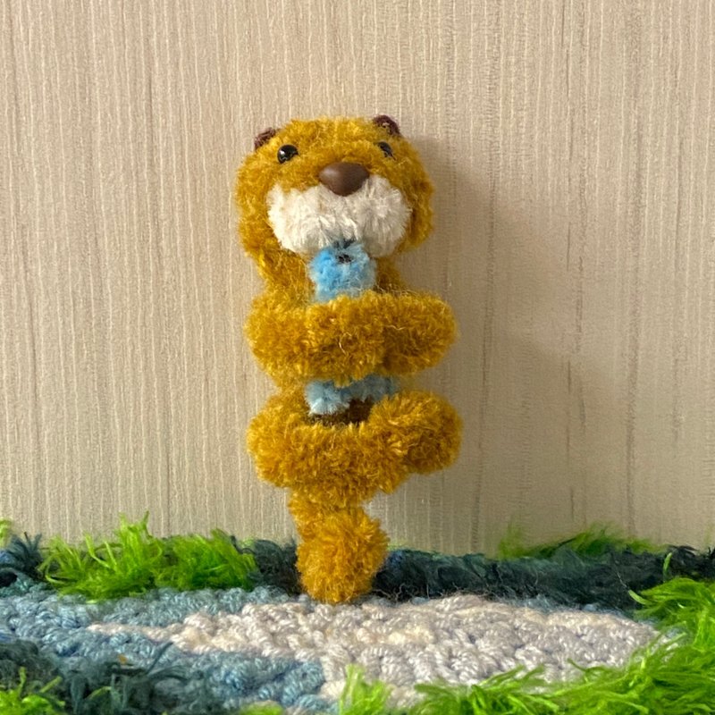 欧亚水獭捕鱼吃9cm-毛根扭扭棒手作/娃娃宠物 - 玩偶/公仔 - 其他材质 咖啡色