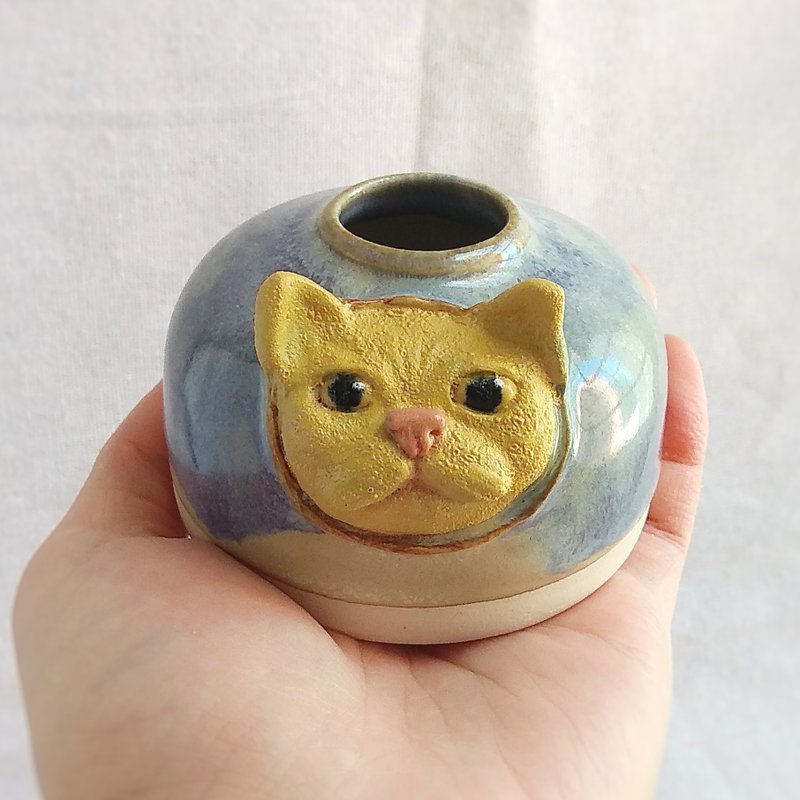 动物陶艺迷你花器 / 干花花器 / 细口小花瓶 - 芥末黄猫 - 花瓶/陶器 - 陶 黄色