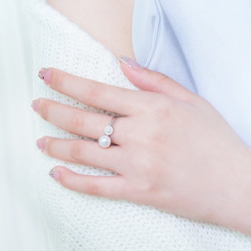 Glittering Snow Ball Ring - 戒指 - 其他金属 白色