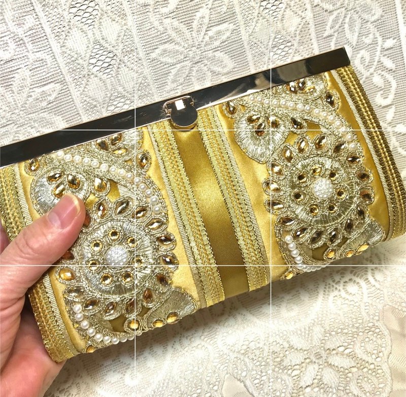 ー 增添一抹华丽，捎来一份安心 ー都会女子长夹004 - 皮夹/钱包 - 聚酯纤维 金色