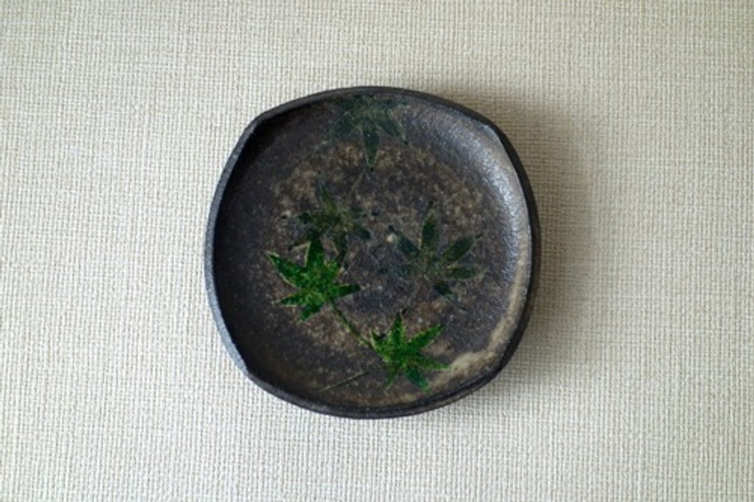 四面板青红叶d - 盘子/餐盘/盘架 - 陶 黑色