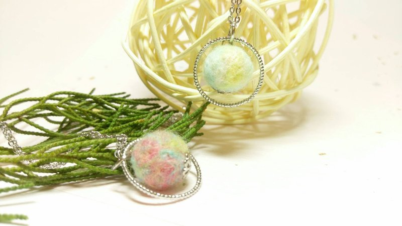 星球系列 棉花糖星球 手作羊毛毡项链 - 项链 - 羊毛 多色