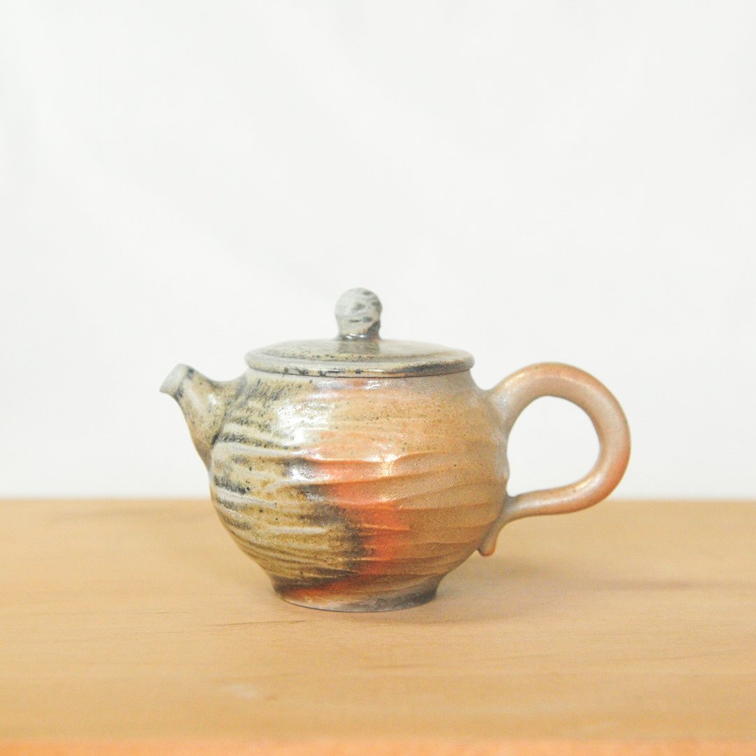 柴烧陶手作 手削旋纹茶壶 - 茶具/茶杯 - 陶 橘色