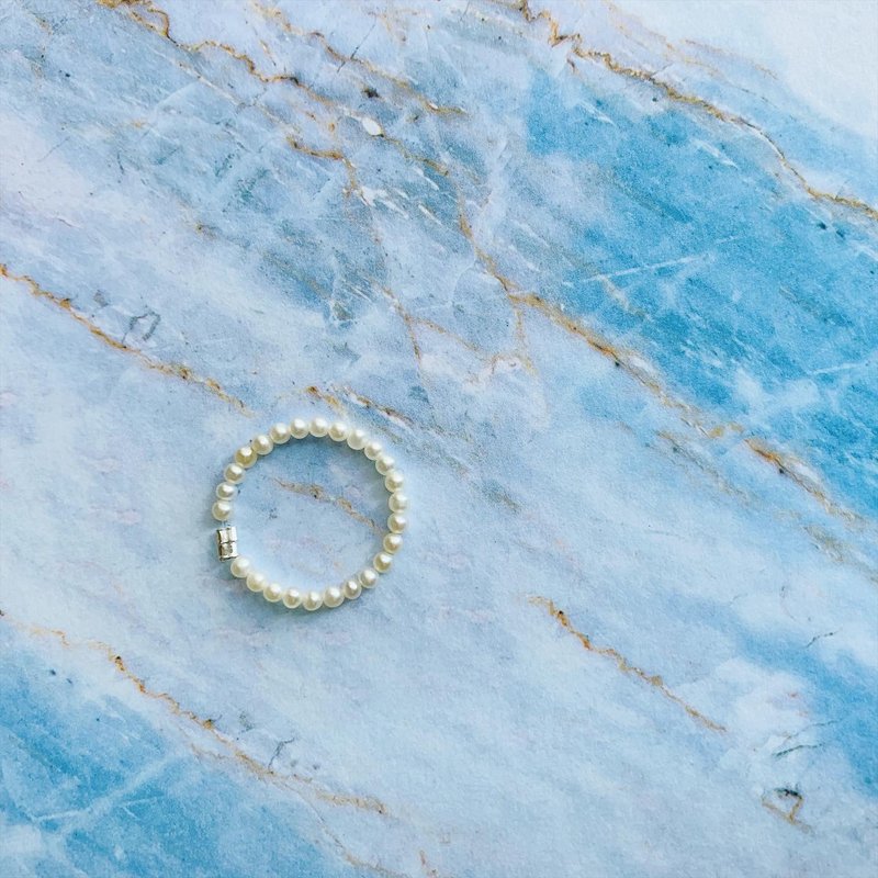 925纯银 / 订制商品 • 超迷你珍珠戒指 - 戒指 - 宝石 银色