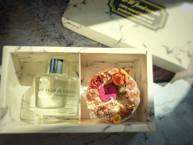 香气满屋礼盒2件组/干燥花蜡烛/扩香瓶 - 香薰/精油/线香 - 玻璃 粉红色