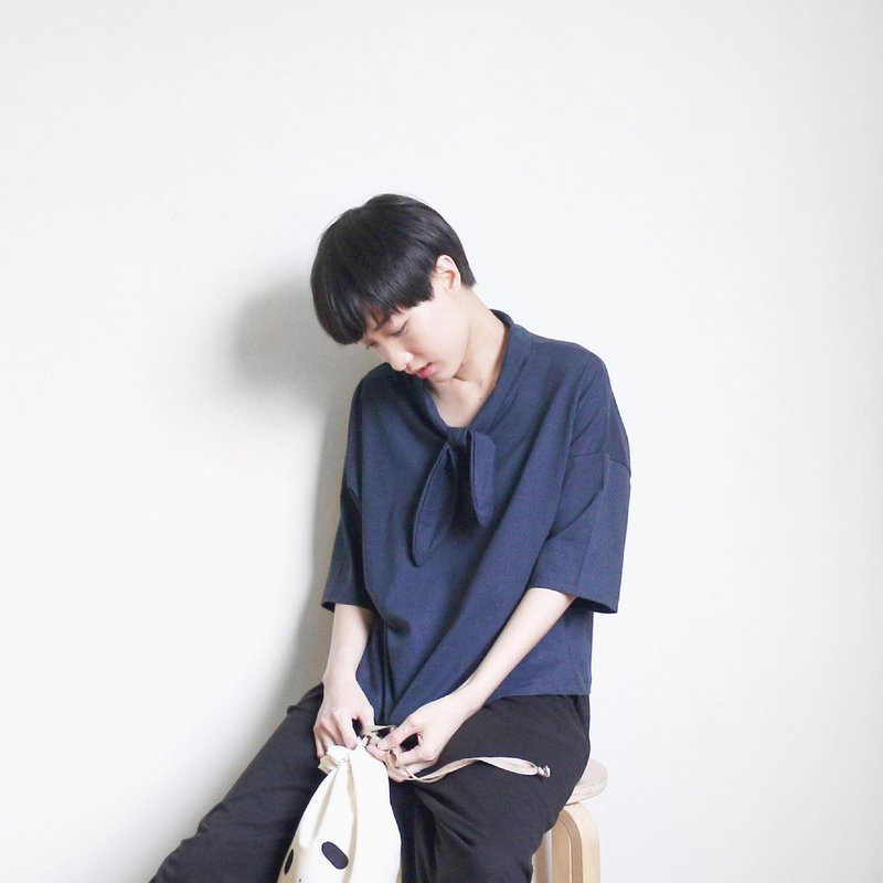 轻甜气质领口打结上衣-海军蓝 - 女装 T 恤 - 棉．麻 蓝色